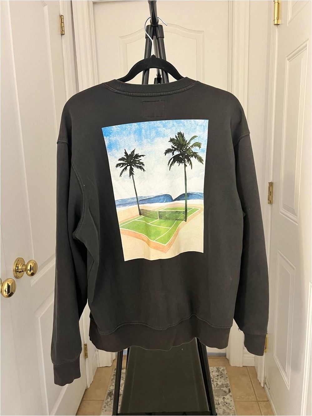Old Navy Men's Crewneck Sweatshirt Size Medium - Picture 4 of 5